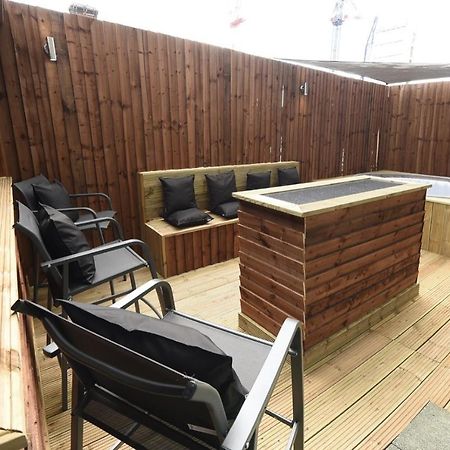 Slps 14 Hot Tub, Bar & Outdoor Terrace Lejlighed Manchester Eksteriør billede