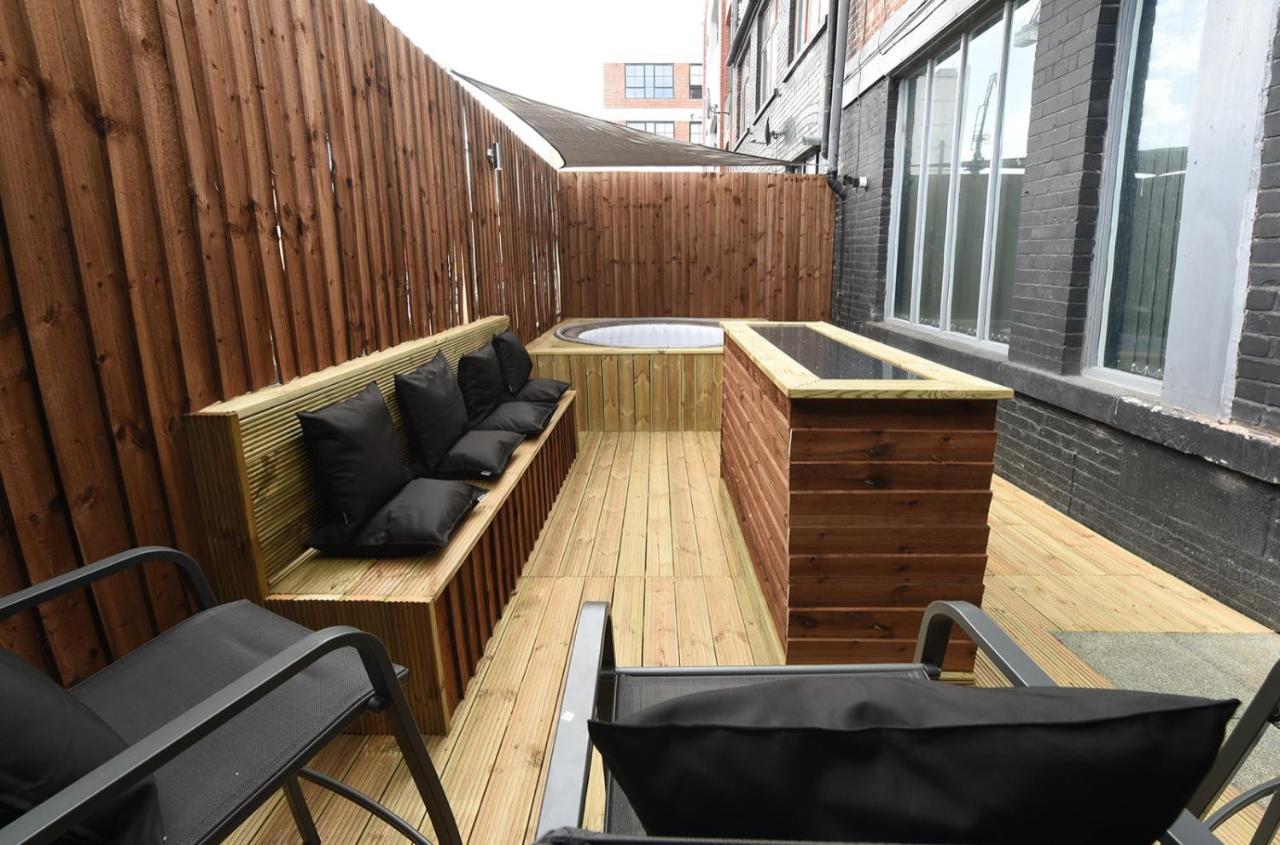 Slps 14 Hot Tub, Bar & Outdoor Terrace Lejlighed Manchester Eksteriør billede